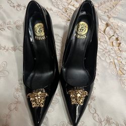 Vers*ce - Woman’s Heel Shoes- Black 