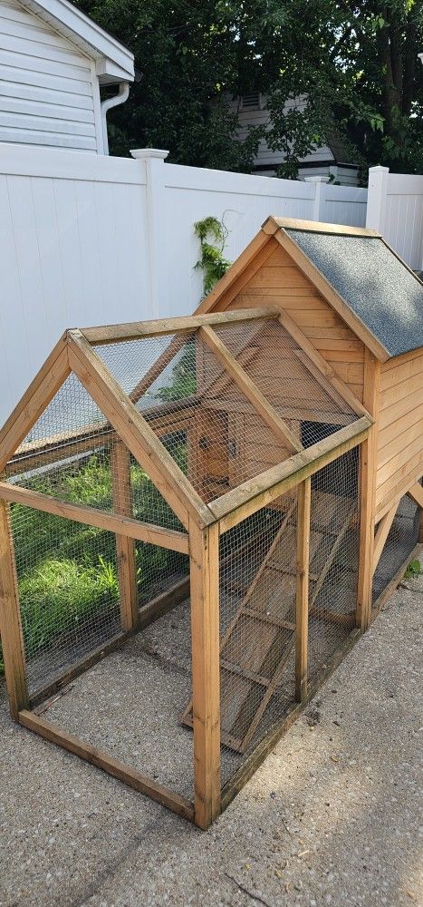 Mobile Chicken Coop