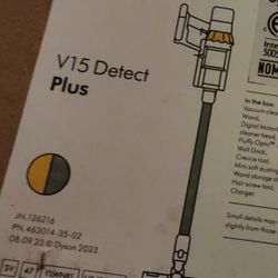 New! Vacuum Dyson V15 Detect Plus