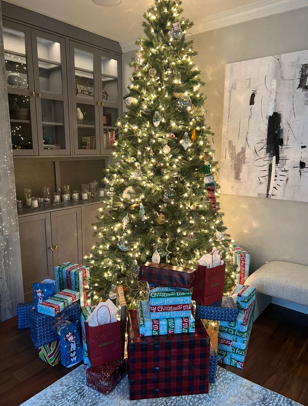 Christmas Tree 9ft Pre-Lit Artificial Holiday Tree 9 foot Pre-Lit