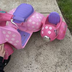 Minnie Mouse Electric Motorcycle