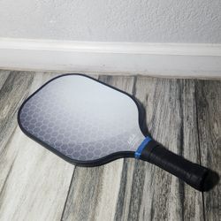 99.9% T300 Carbon Fiber Lightweight Pickleball Paddle
