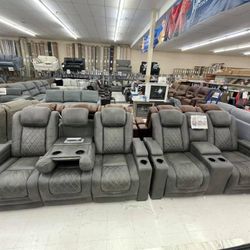 HyllMont Gray Power Reclining Living Room Set