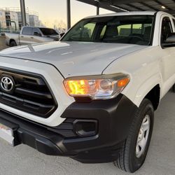 2016 Toyota Tacoma SR One Owner Clean Carfax 