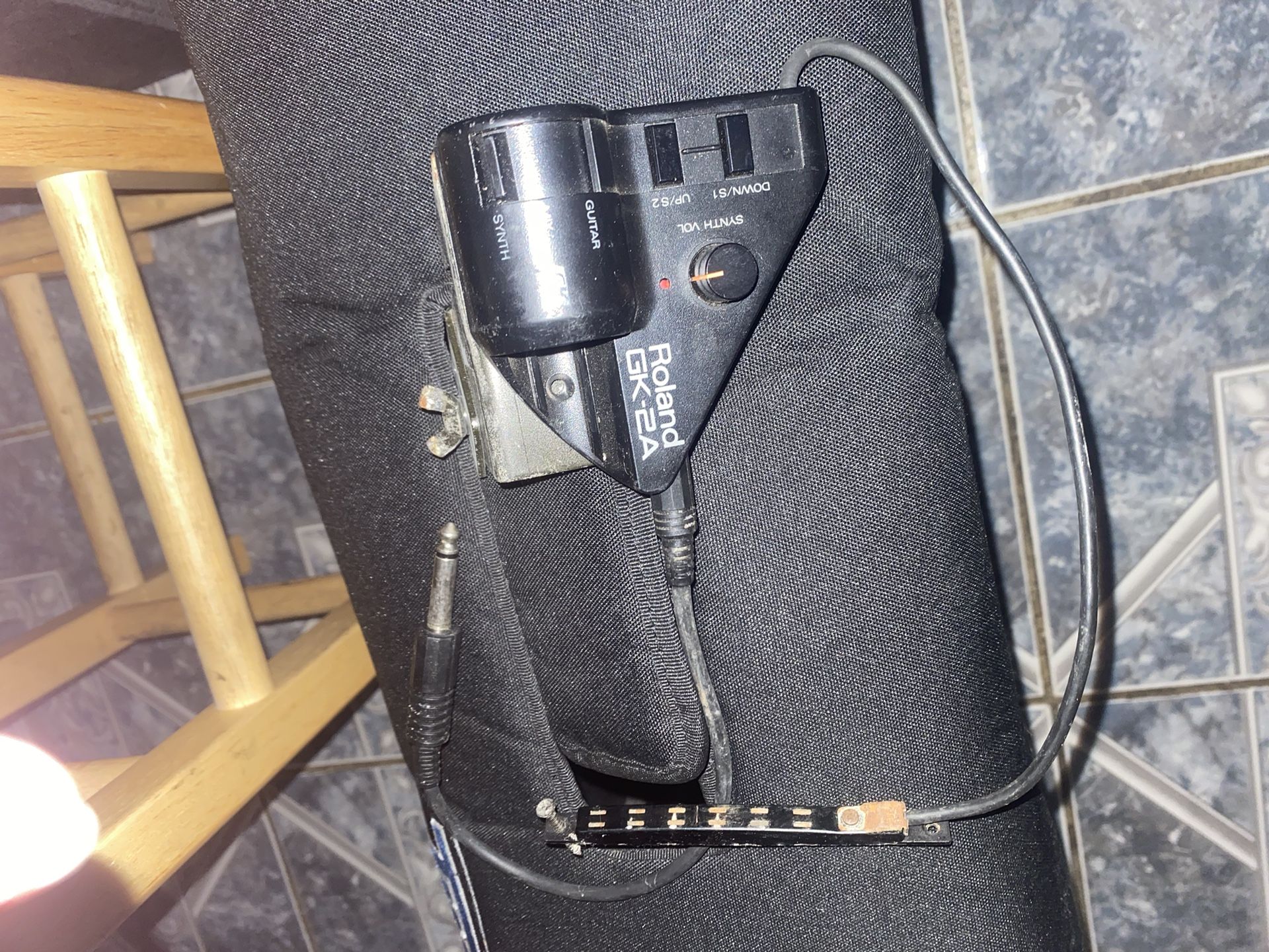 Roland GK 2A MIDI Guitar Pickup