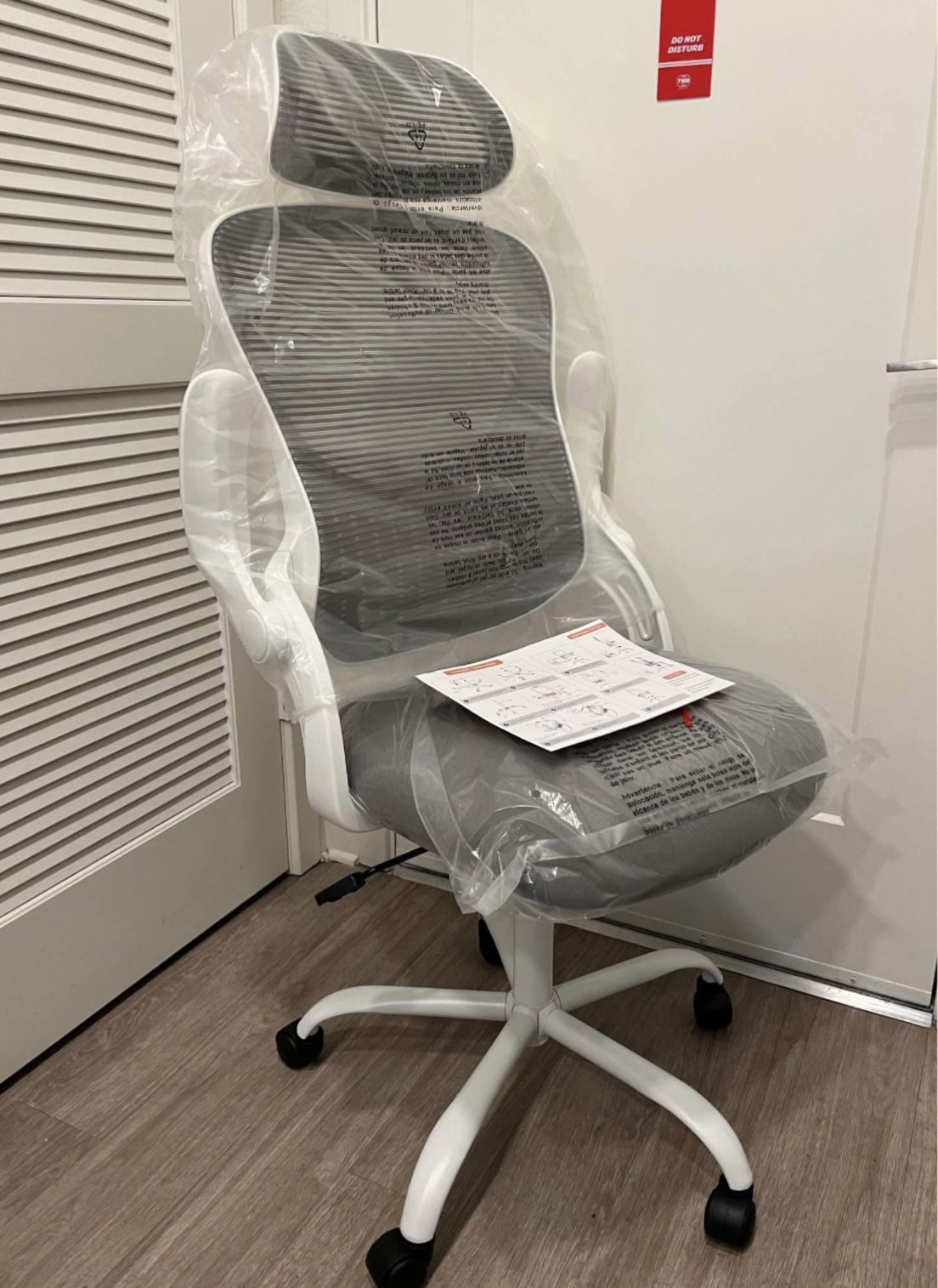 Ergonomic office chair Brand new