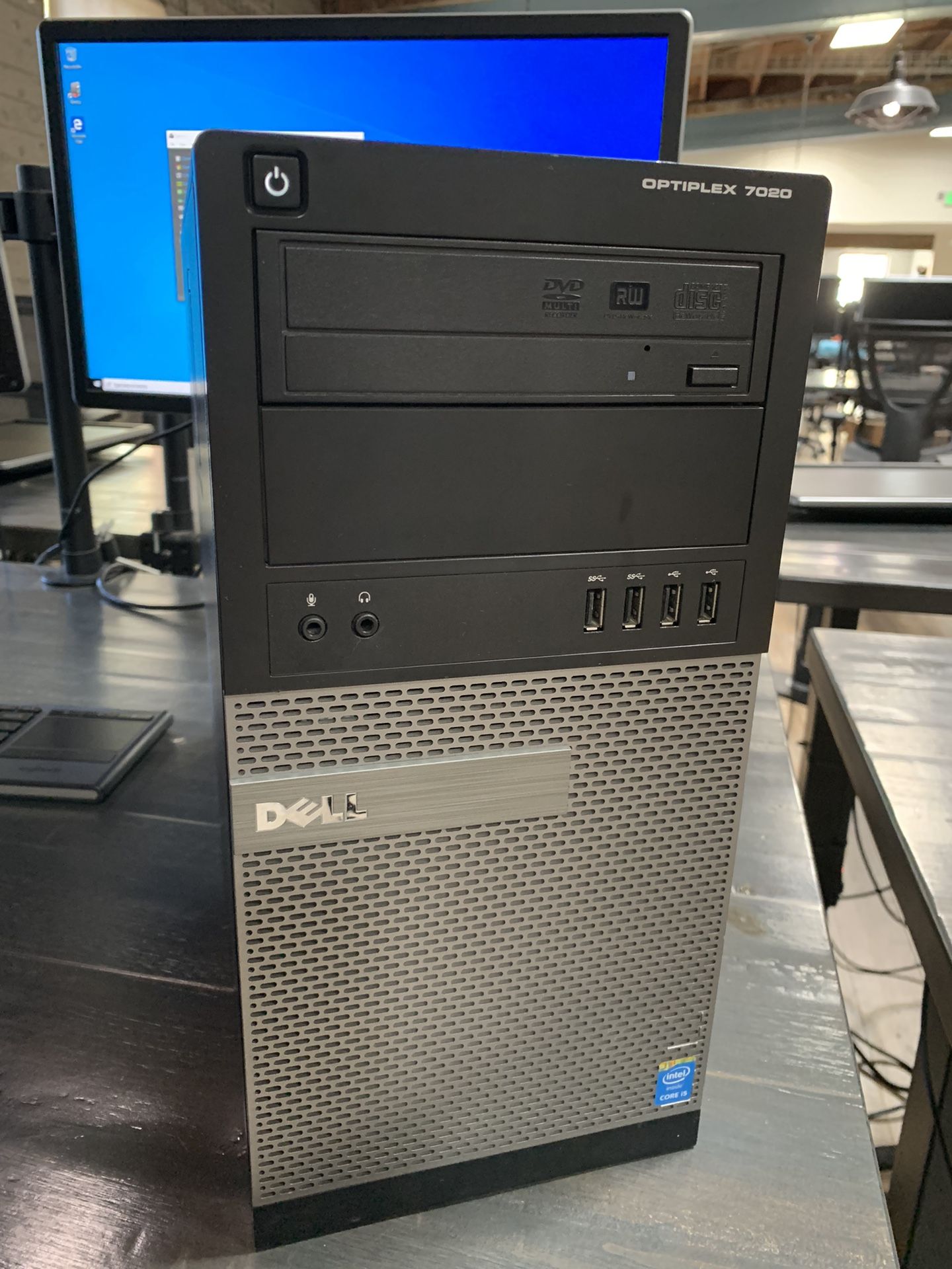 BLOWOUT SALE! - Dell OptiPlex 7020 Tower - Intel i5, 16GB, 1GB ATI AMD Radeon R5 240, 240GB WD SSD - PC4