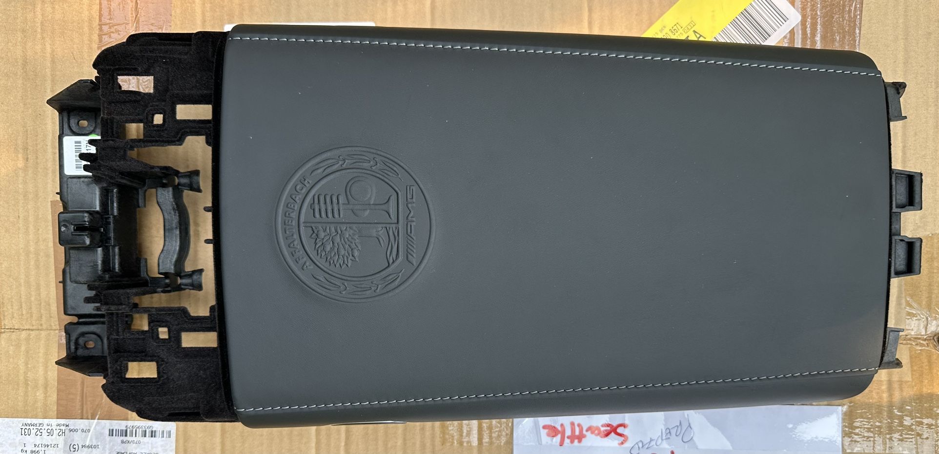 2015 S63 AMG Console lid 