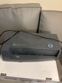 GBC Electric Punch 3230. Hole punch 2&3holes