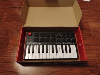 AKAI Professional MPK mini