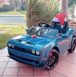 12v Dodge Challenger Hellcat