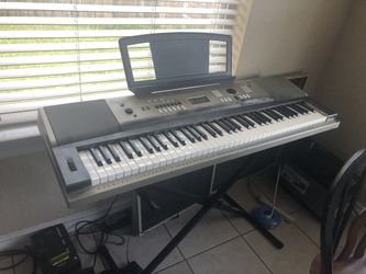 Keyboard - Yamaha YPG-235