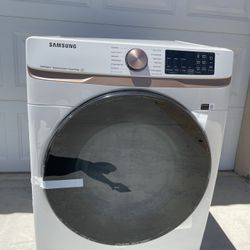 Samsung 7.5 cu. ft. Smart Electric Dryer with Steam Sanitize+ and Sensor Dry