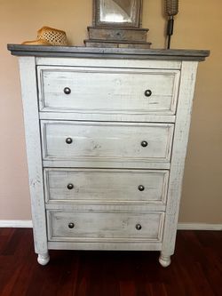Bedroom Dresser Distressed White w/ Grey Top