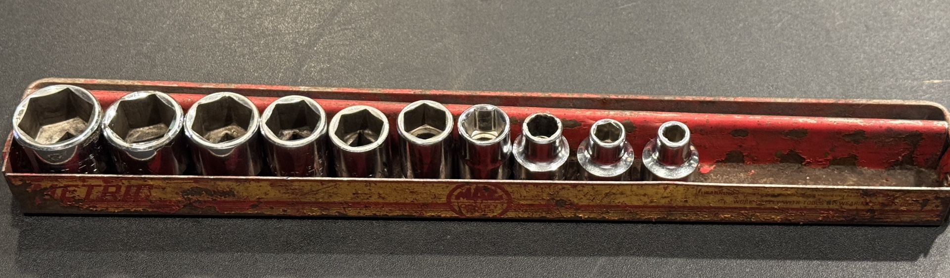 Mac Tools 10 Piece 3/8” Dr. 6 Point Metric Socket Set X6 Series.