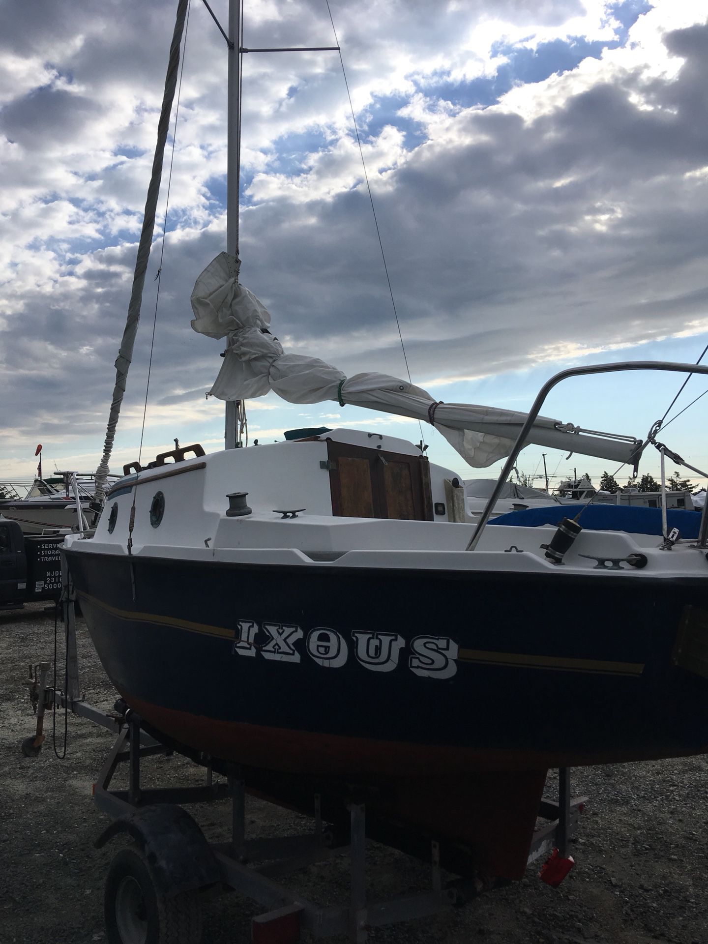 20’ Sovereign sailboat, motor and trailer Make offer