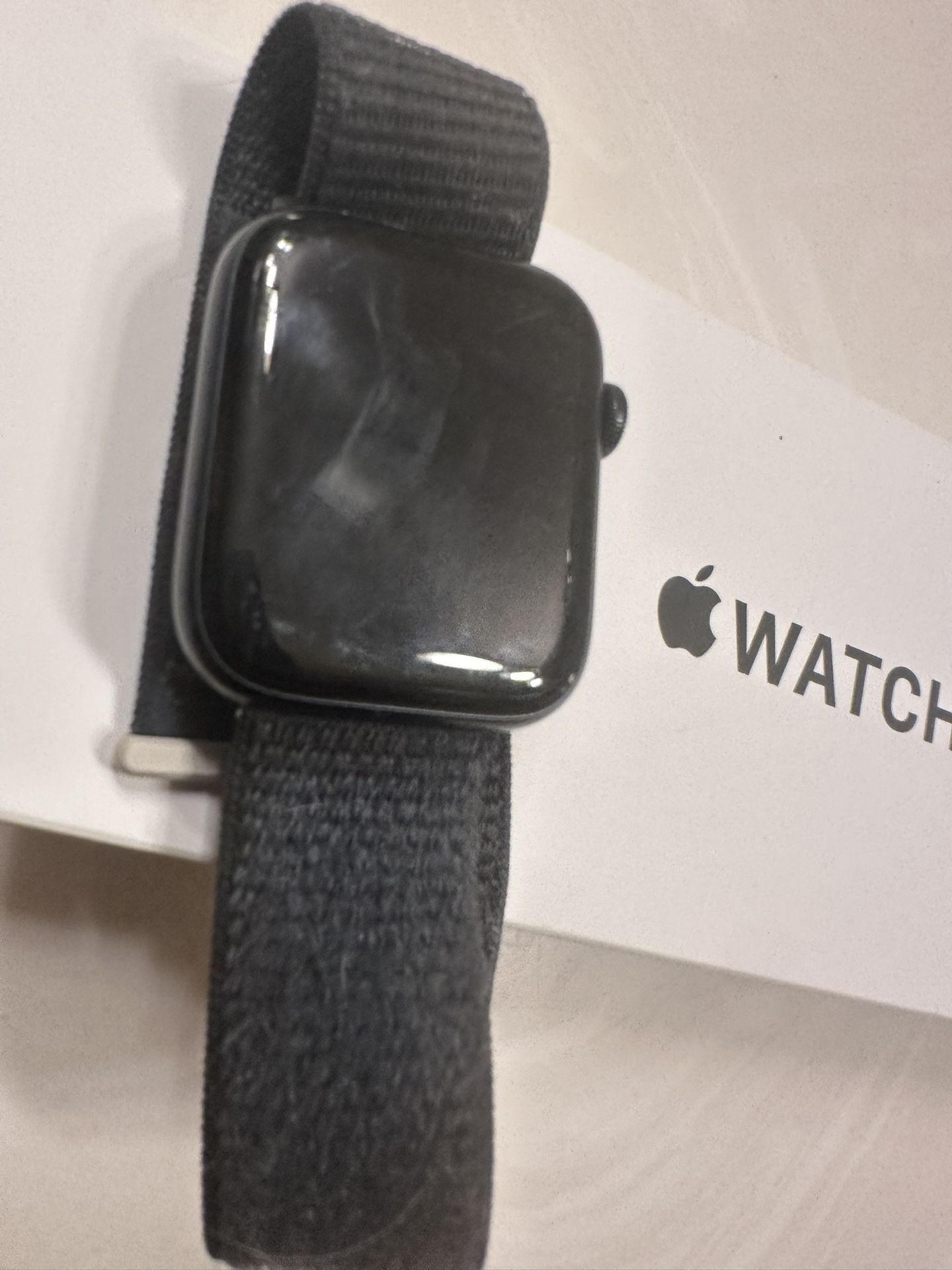 Apple Watch SE Gen2 44mm GPS