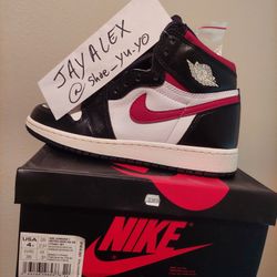 Jordan one retro high "Bloodline" Size 4y
