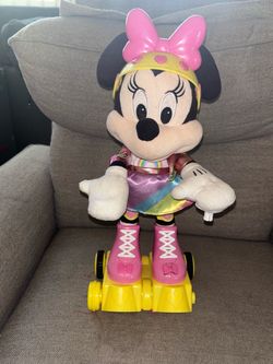 DISNEY JUNIOR MINNIE MOUSE ROLLER-SKATING