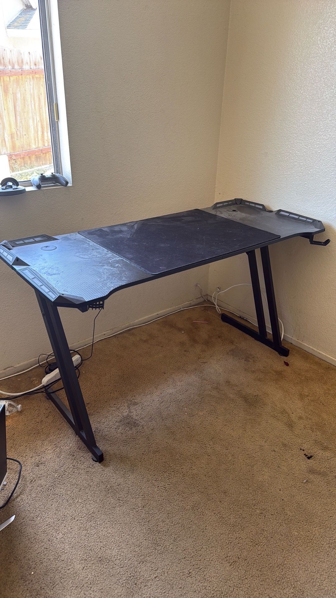 Gaming table