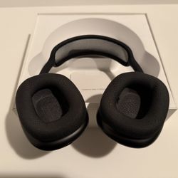 Apple AirPods Max Space Gray with Smart Case NEW