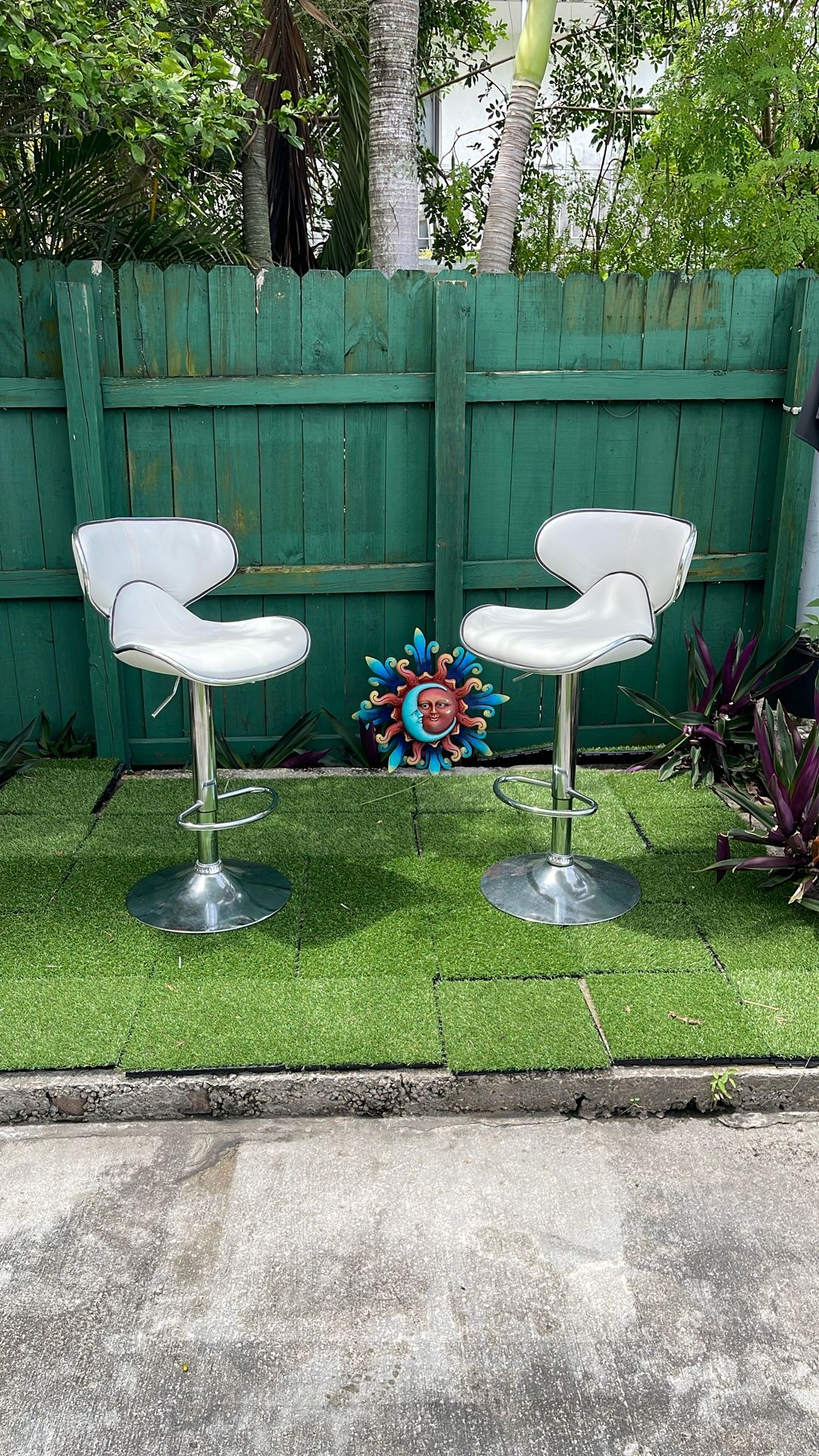 (2) White Bar Stools $49 Pair 