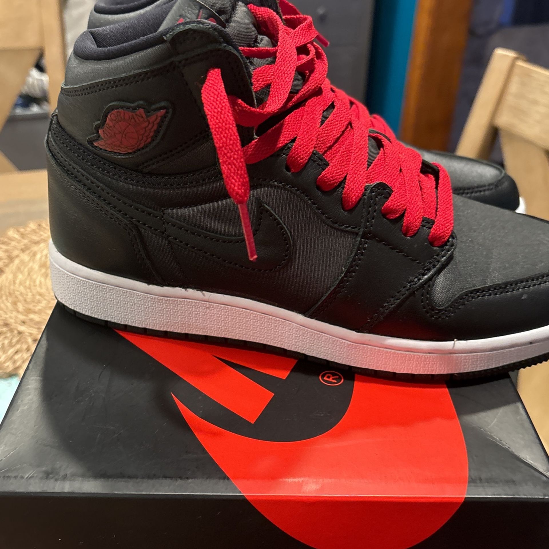 Jordan 1 Satin Black Size 7