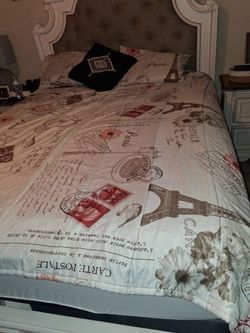 Queen size bed
