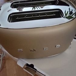 Smeg Toaster With Box