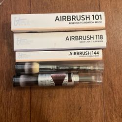 IT COSMETICS MAKEUP BRUSHES 