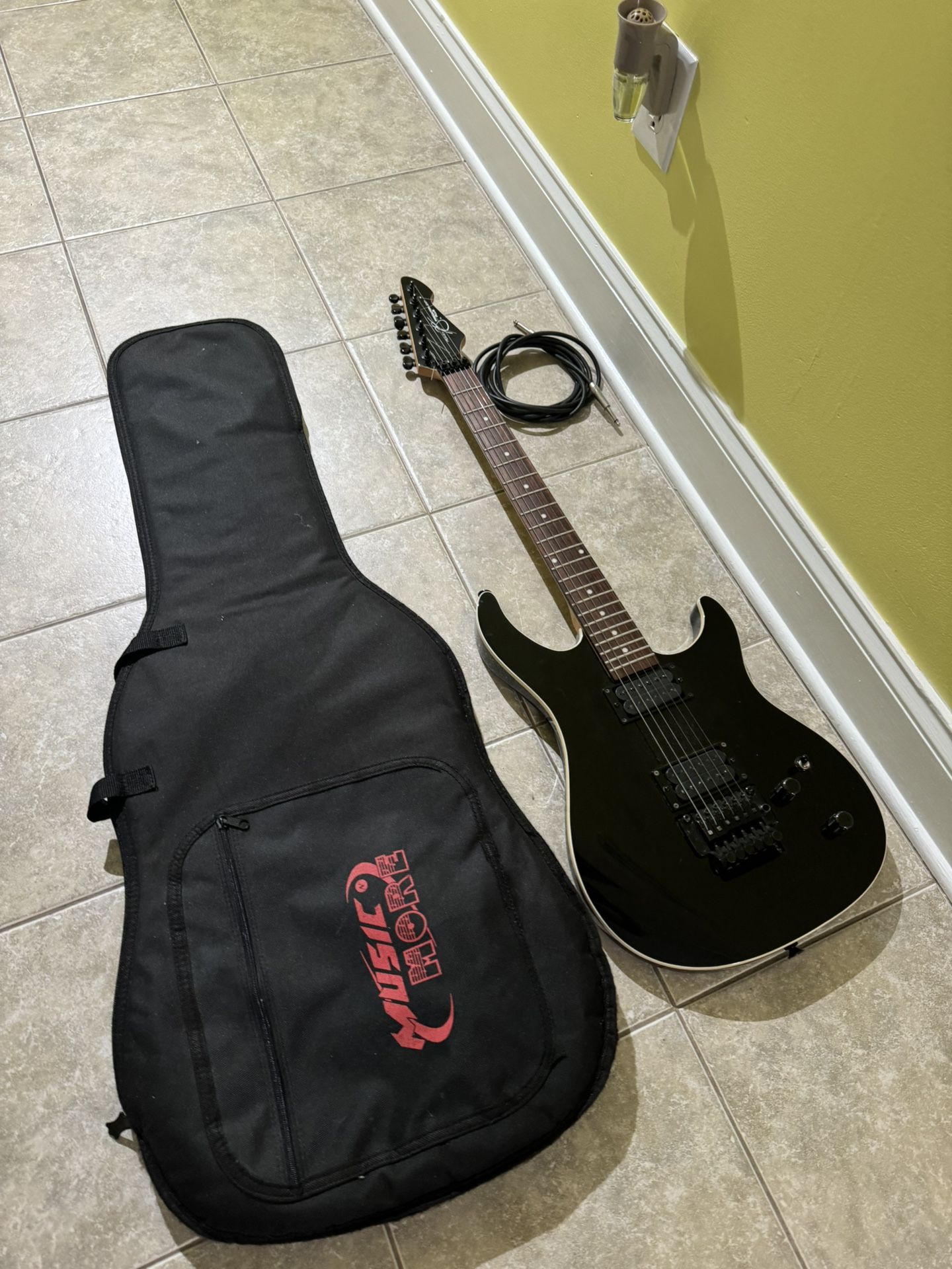 PEAVEY Predator Plus Exp Electric Guitar In GOOD Working Condition!