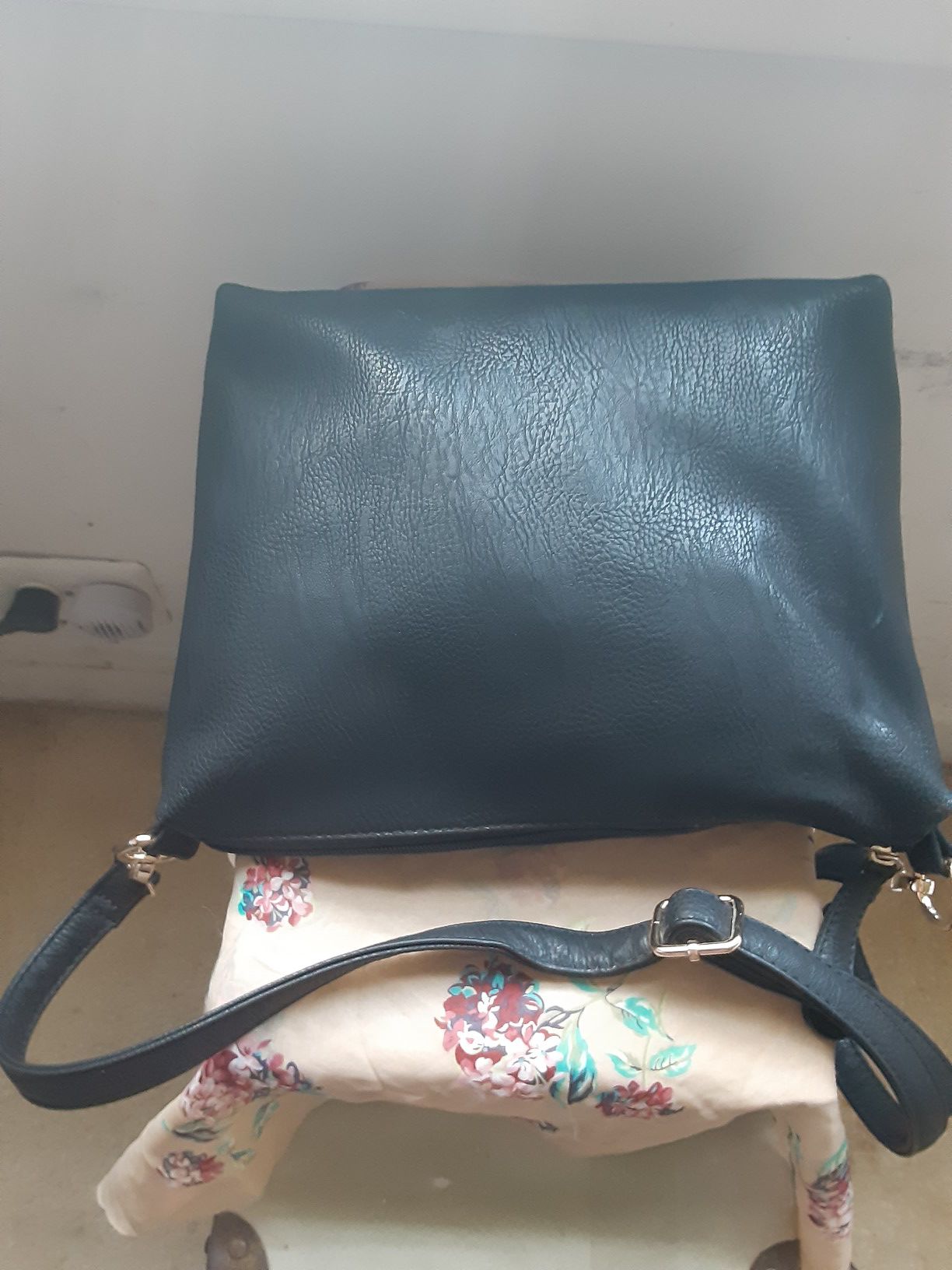 Street Level Vegan (faux) Leather Crossbody Black Purse/Bag