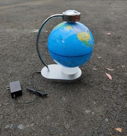 Magnetic Levitating Globe with LED Auto Rotation For Sale