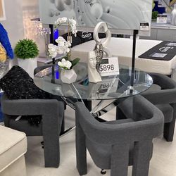 Dining table set with 4 chairs new