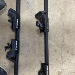 Yakima Round Load Bars + 4 Towers 58”