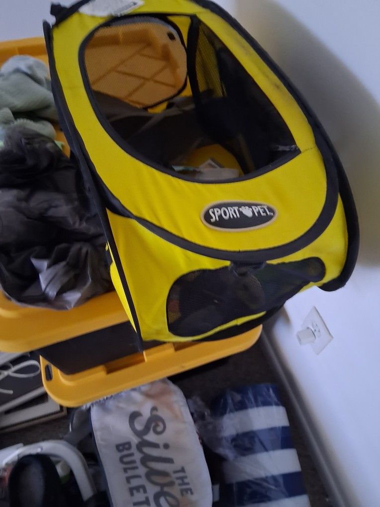 Cat carriers