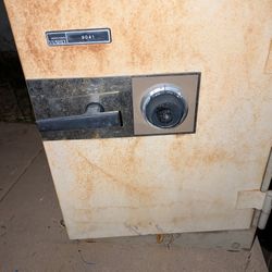 Montgomery Wards , Floor Safe # 9041