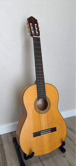 Yamaha CG172SF Flamenco Classical Guitar Solid Spruce Top New Set of Strings
