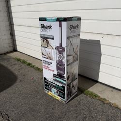 Shark Detect Lift-Away ADV Upright Vacuum, Pet Friendly, Floor Detect, Direction Detect, PowerFins Self-Cleaning Brushroll, LA490 Mauve