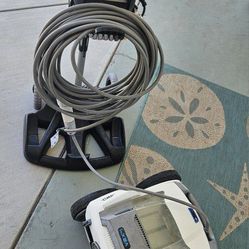 Polaris VRX iQ+ Pool Vacuum Cleaner