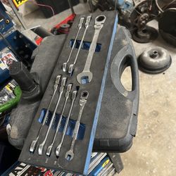 Cornwell Swivel Ratchet Set Sae 