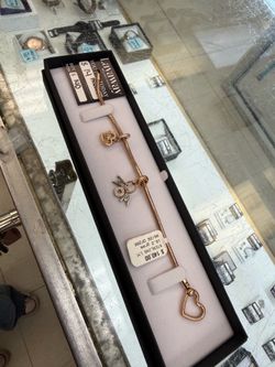 Pandora bracelet (Rose gold )