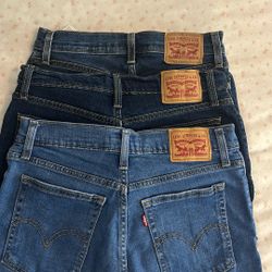 Levi’s Women Shorts 