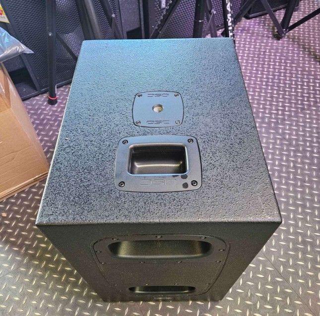 QSC-KS112-SUBWOOFER