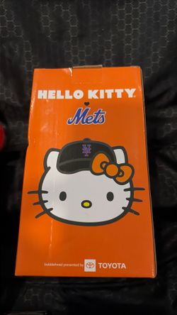 Mets Hello Kitty boblehead