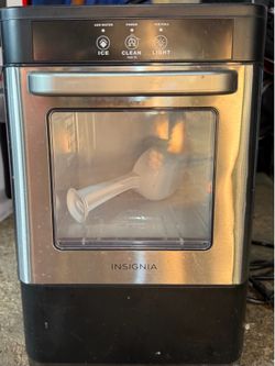 Portable Ice Maker from Insignia