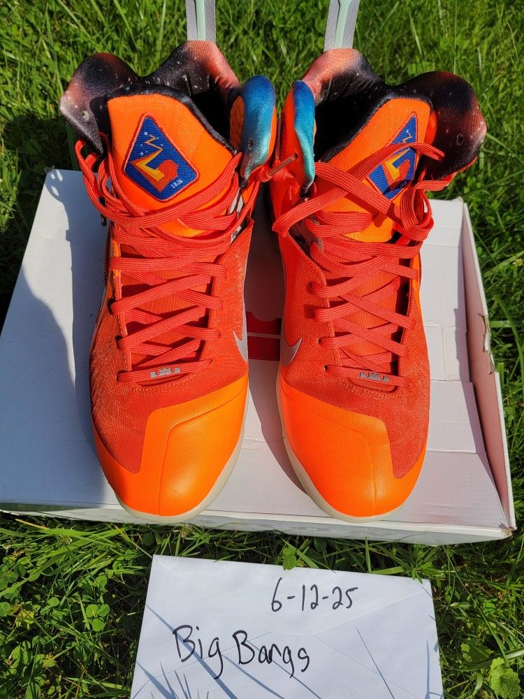 Size 14 Nike