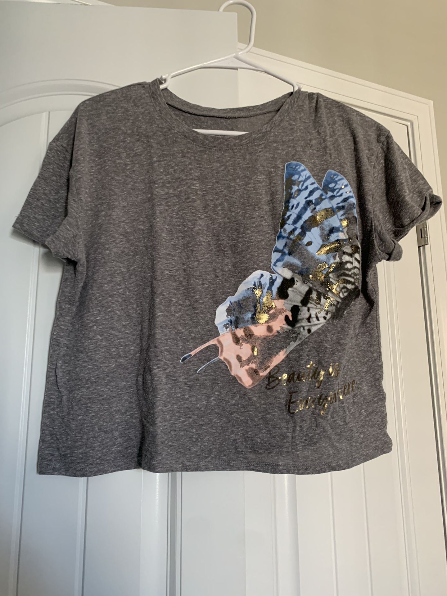 Justice Butterfly all over print T shirt Sz 14-16
