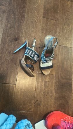 Coach Silver/Blue Heel Sz 8.5