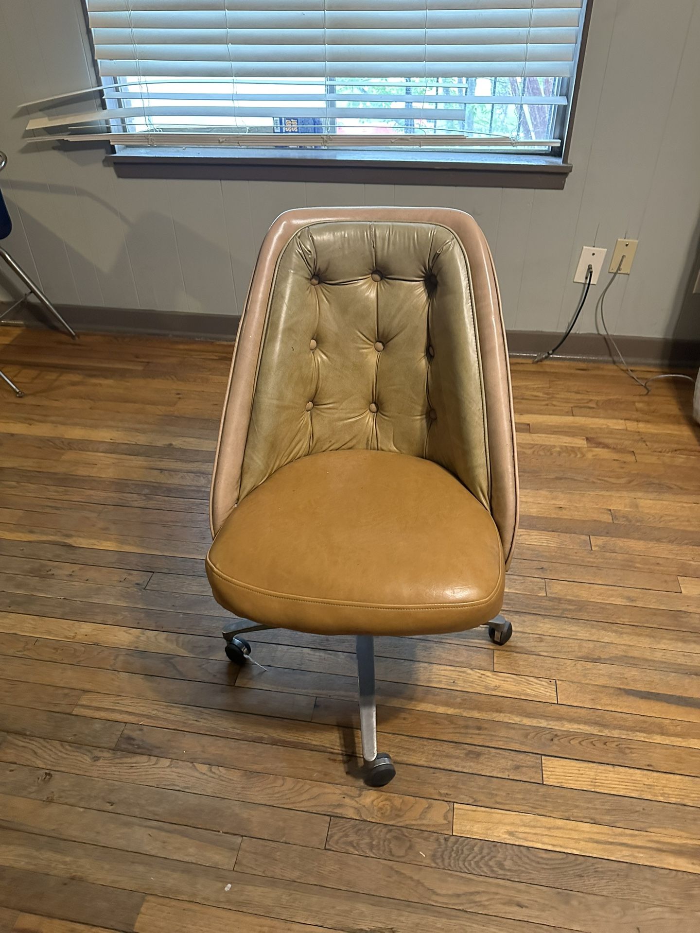 Vintage 70’s Rolling Chair On Wheels 